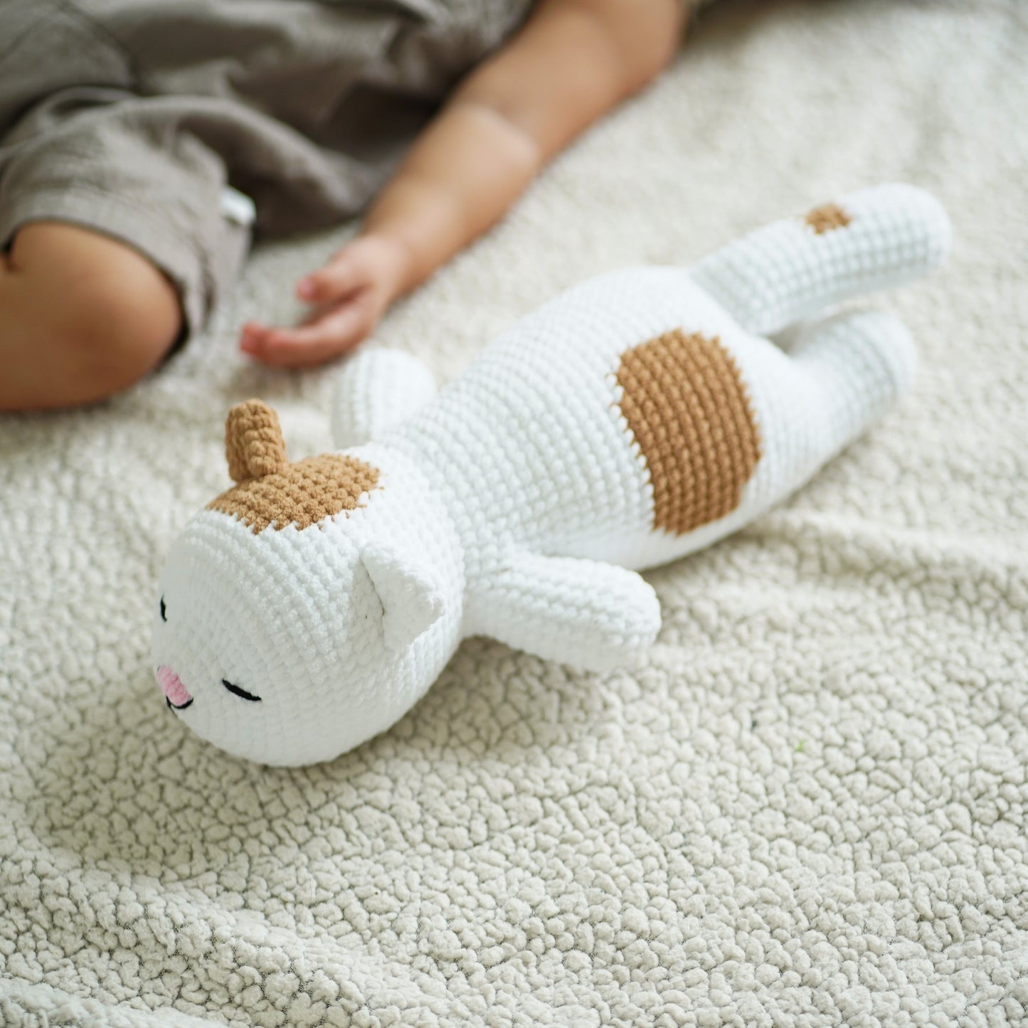 Crochet Sleeping Cat - Handmade Lying Cat Amigurumi