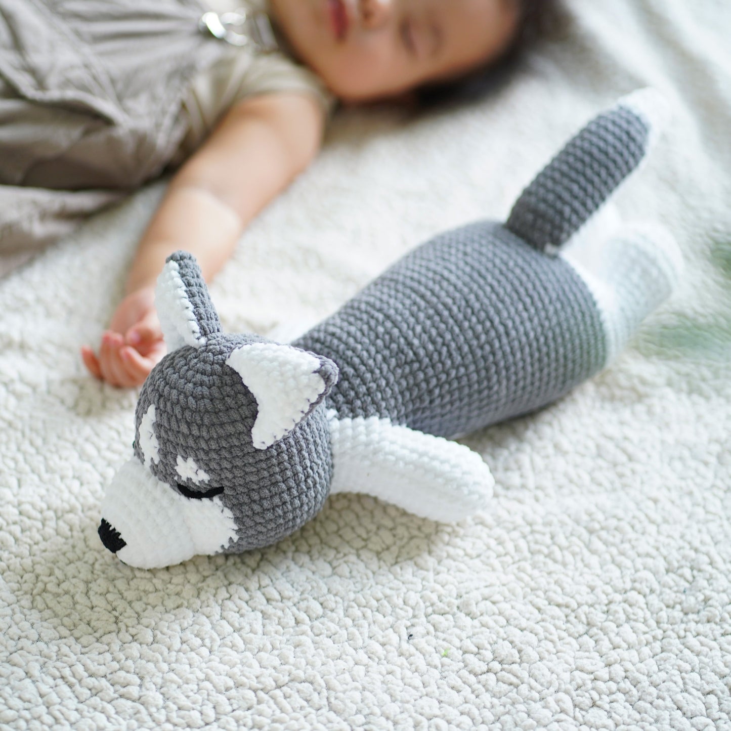 Crochet Sleeping Husky Dog - Handmade Lying Husky Amigurumi