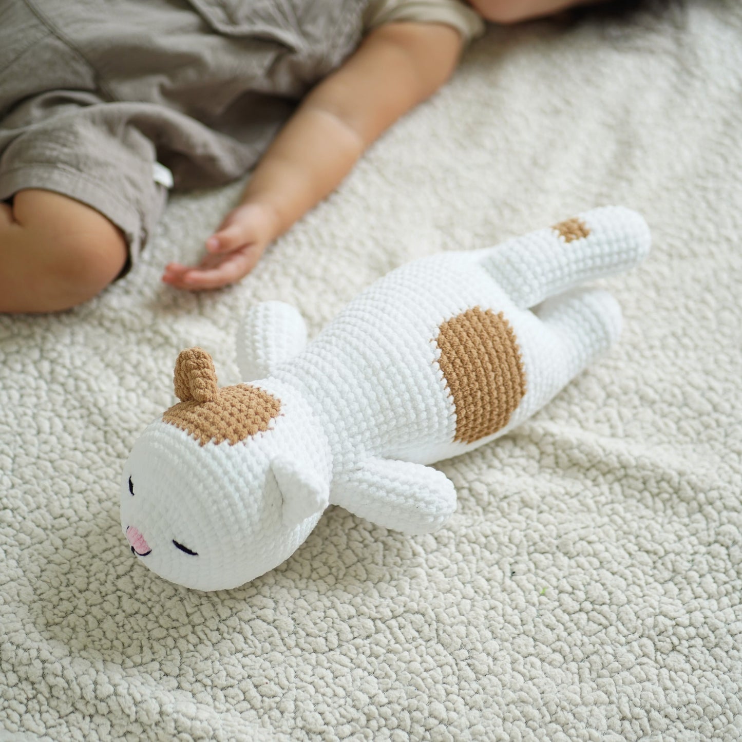 Crochet Sleeping Cat - Handmade Lying Cat Amigurumi